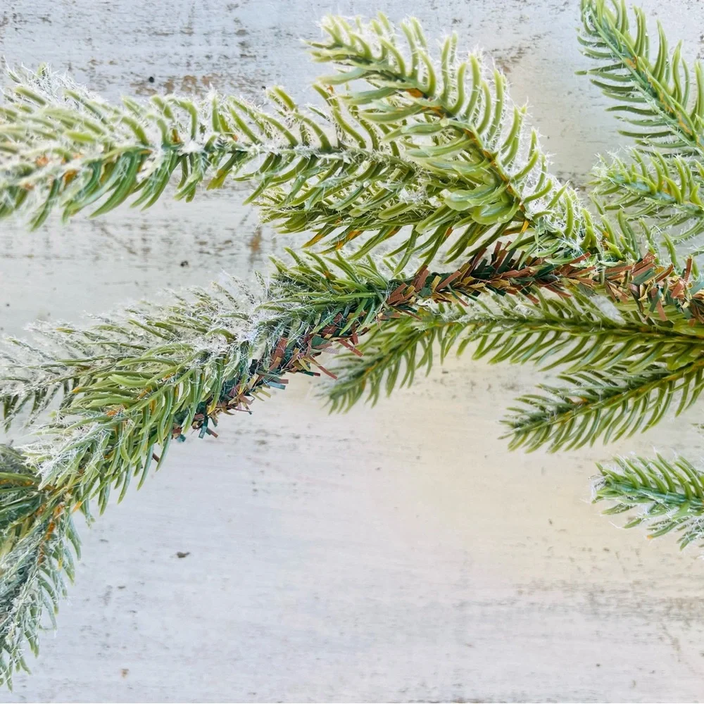 *Ice Finish Garland